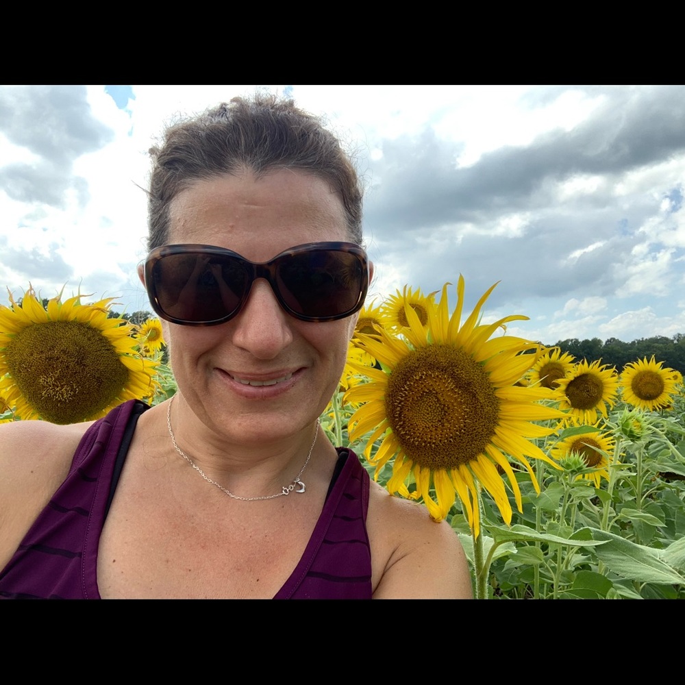 Meet your Posher, Leslie